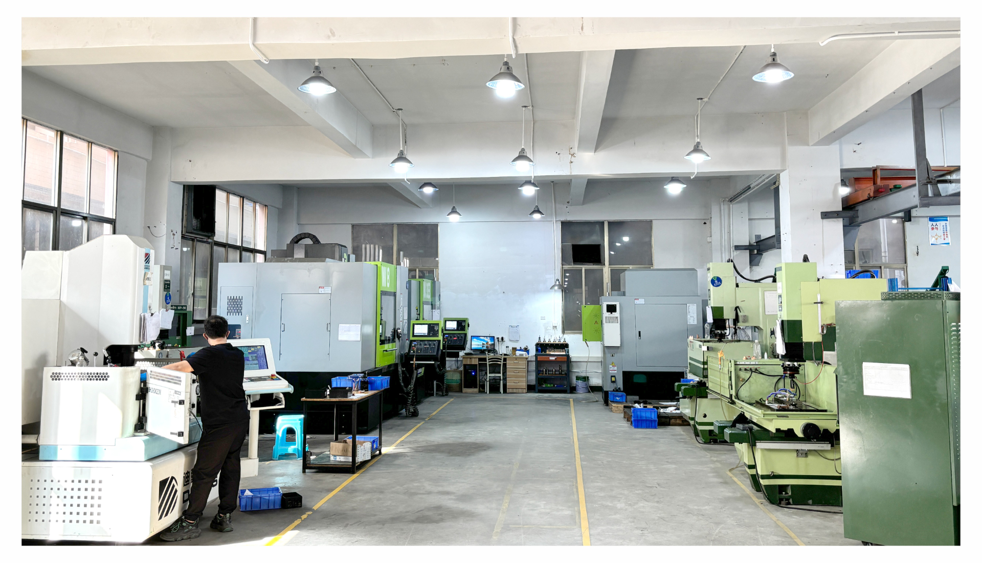 范仕達工廠機加區(qū)